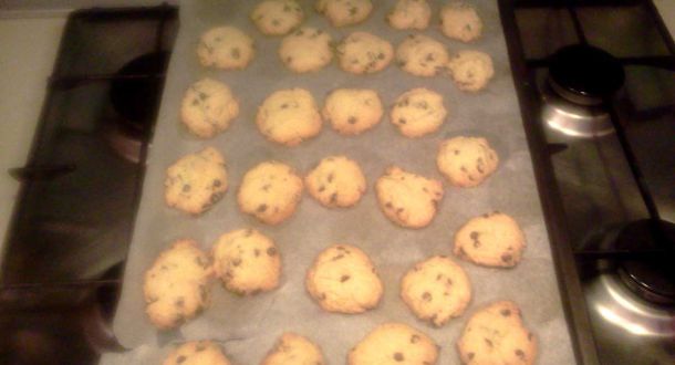 cookies con cioccolato in forno