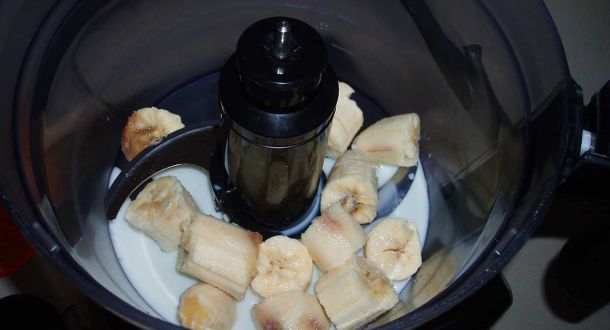 preparazione cookies banana e cioccolato step 1