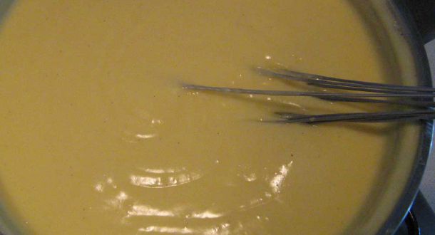 Ricetta crema pasticcera - al primo segno di bollore la crema pasticcera è cotta