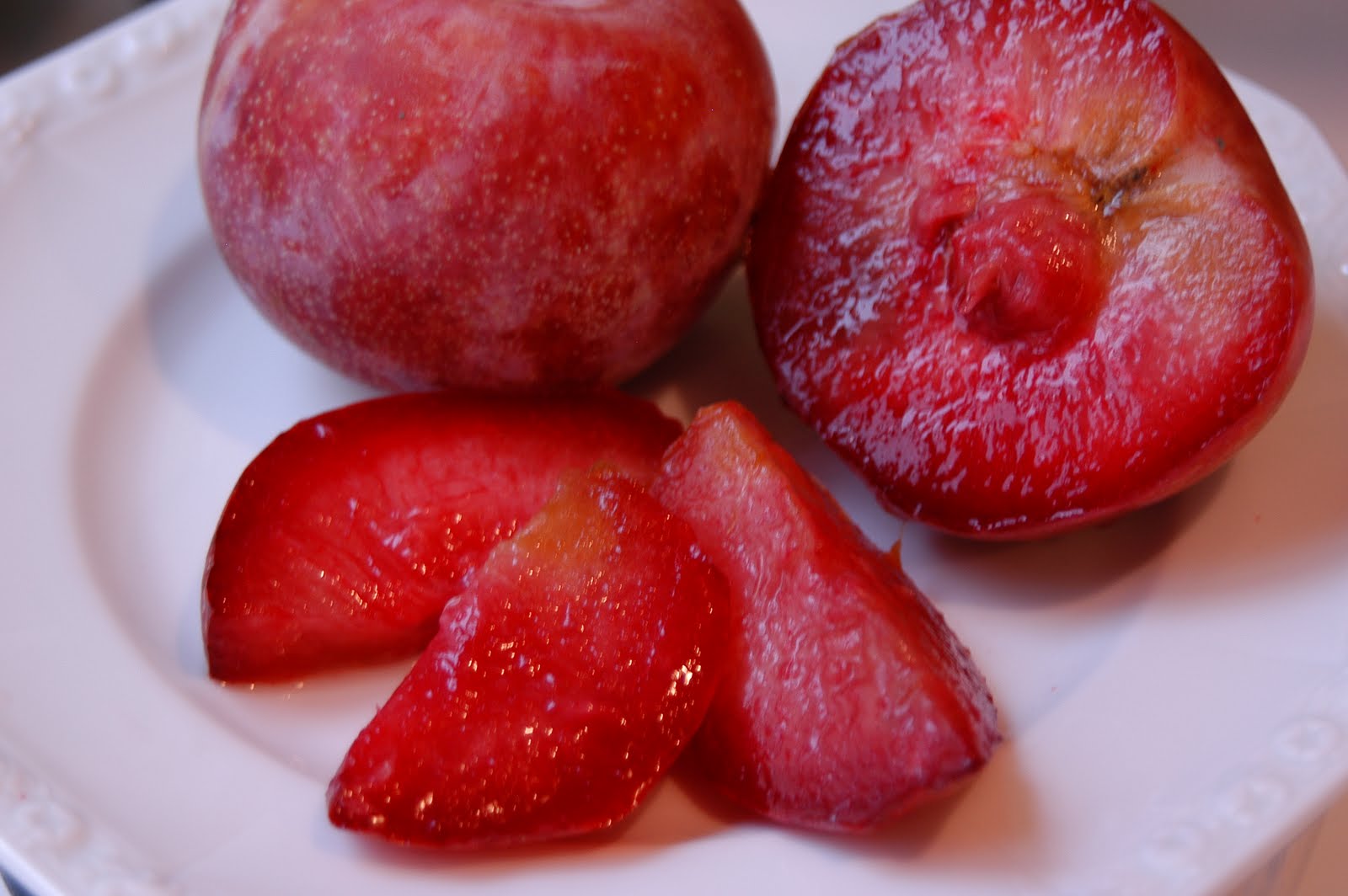 pluot.jpg